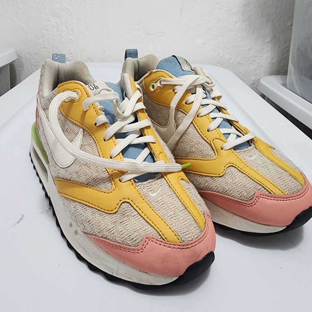 Nike Women's Air Max Dawn SE Sun Club DJ9986-100 Air-sole Pink Yellow Size 8